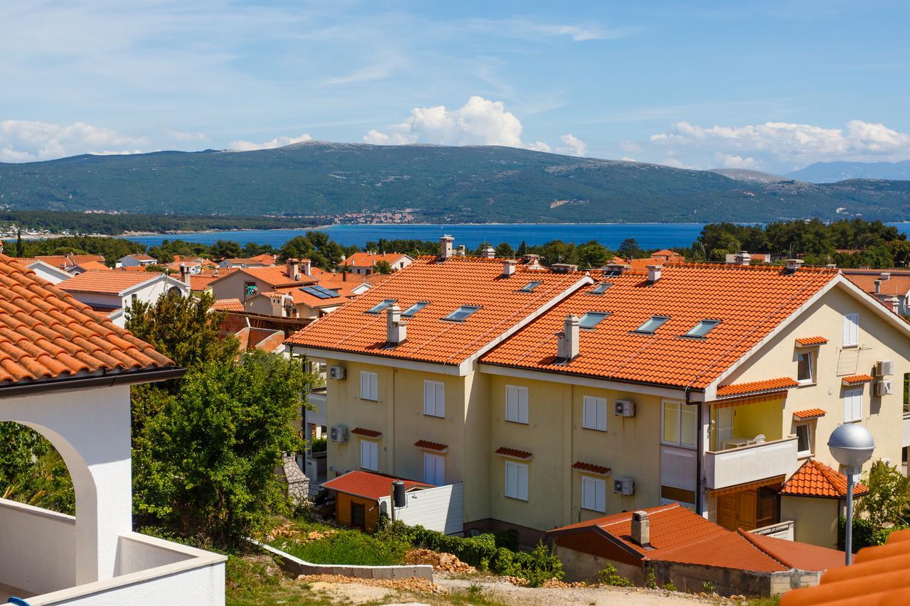 Apartments Vlado Krk Town Exterior photo